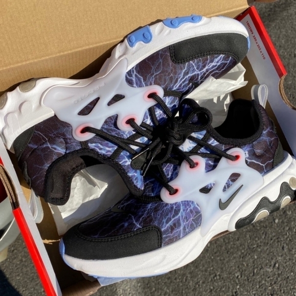 Nike React Presto GS Running Shoes - Picture 2 of 11